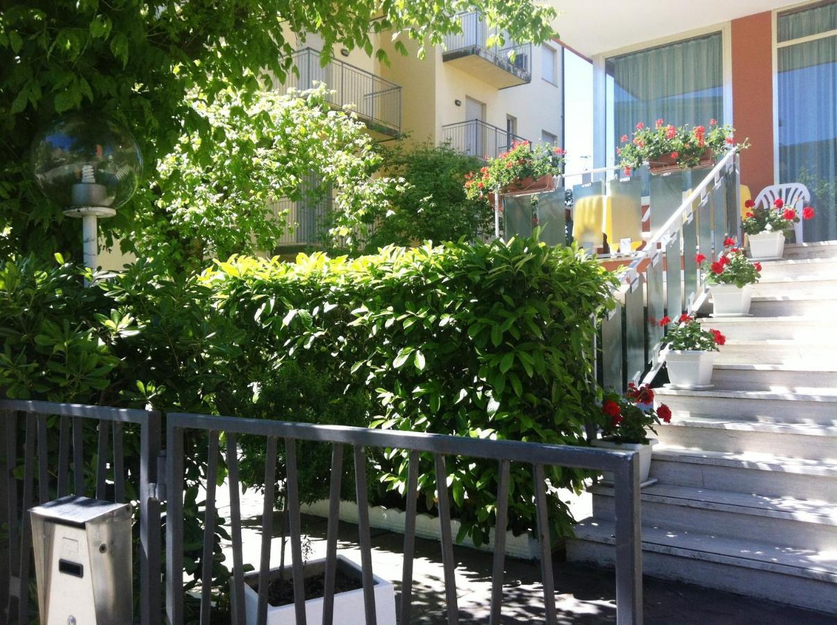 Alice Hotel Cervia Exterior photo